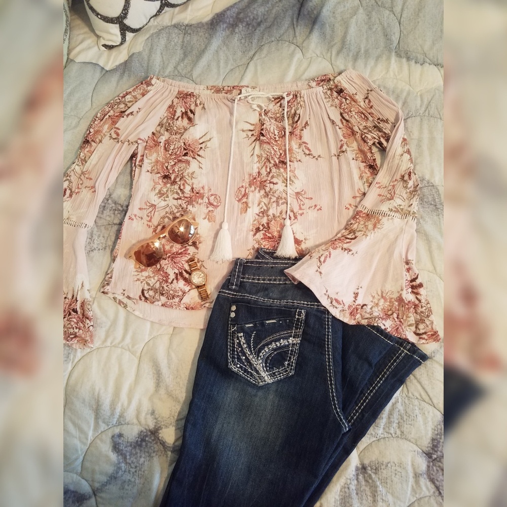 Sadie & Sage Floral Off The Shoulder Blouse